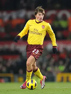 Arshavin vs Manchester United: Arsenal's Lone Battle in a 1:0 Premier League Defeat