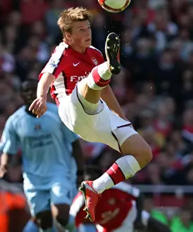 Arshavin's Brilliance: Arsenal's 2-0 Triumph Over Manchester City, April 4, 2009