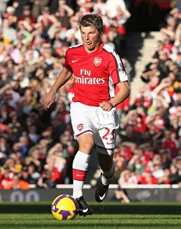 Arsenal V Sunderland 2008-9 Prints: Arshavin's Scoreless Battle: Arsenal vs. Sunderland, Barclays Premier League