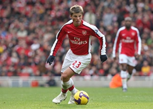 Arsenal V Fulham 2008-9 Prints: Arshavin's Unyielding Performance: Arsenal vs