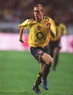 Arturo Lupoli Scores the Winner: Arsenal's Victory Over Ajax in Amsterdam Tournament (2005)