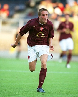 Arturo Lupoli's Thrilling Performance: Arsenal vs. Beveren (3-3), Pre-Season Friendly, 2005