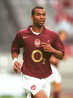 Images Dated 20th September 2005: Ashley Cole (Arsenal). Arsenal 2: 1 Porto. The Amsterdam Tournament