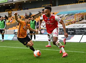 Aubameyang vs Neto: Intense Battle in Wolverhampton Wanderers vs Arsenal FC Premier League Clash