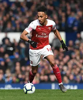 Aubameyang vs. Sigurdsson: Intense Rivalry Unfolds at Goodison Park - Premier League 2018-19