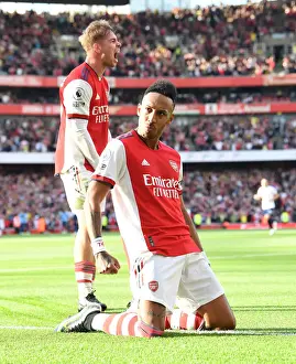 Arsenal V Tottenham Hotspur 2021-22 Prints: Aubameyang's Brace: Arsenal Edge Past Tottenham 2-1 (2021-22 Premier League)