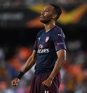 Images Dated 9th May 2019: Aubameyang's Goal Secures Arsenal's Europa League Semi-Final Win over Valencia