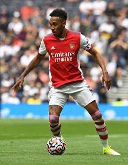 Tottenham Hotspur V Arsenal - The Mind Series 2021-22 Prints: Aubameyang's Showdown at the New Stadium: Arsenal vs. Tottenham (2021-22)