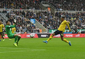 Aubameyang's Stunner: Arsenal's Winning Goal vs. Newcastle United, Premier League 2019-20