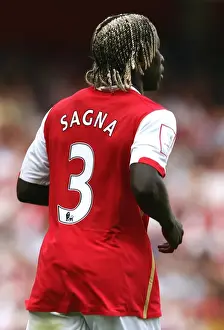 Bacary Sagna in Action: Arsenal's Victory over Paris Saint-Germain at Emirates Cup (2007)
