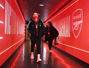 Arsenal Women V Barcelona Women 2021-22 Prints: Battle in the Champions League: Arsenal WFC vs. FC Barcelona at Emirates Stadium
