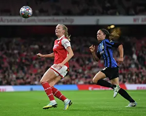 Arsenal Women V FC Zurich Frauen 2022-23 Prints: Battle in Group C: Arsenal vs FC Zurich - Arsenal Women's Champions League Match at Emirates Stadium