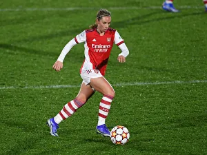 Arsenal Women V HB Koge 2021-22 Prints: Battle in Group C: Arsenal Women vs. HB Koge - UEFA Women's Champions League
