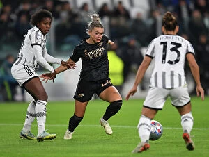 Images Dated 24th November 2022: Battle in Group C: Juventus vs. Arsenal - UEFA Women's Champions League