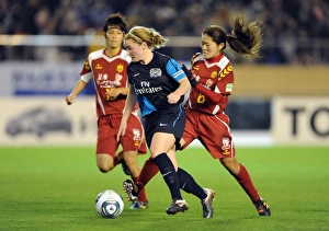 Battle of Stars: Kim Little vs. Chiaka Minamiyama and Homare Sawa - 1-1 Stalemate at the Charity Match between INAC Kobe and Arsenal Ladies, Nishigaoka Stadium, Tokyo (November 30, 2011)