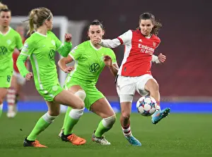 Arsenal Women V VfL Wolfsburg 2021-22 Prints: Battle of Stars: Tobin Heath vs
