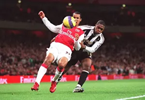 The Battle of the Wings: Walcott vs. Zogbia in the 1:1 Stalemate at Emirates Stadium