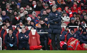 Arsenal V Everton 2009-10 Prints: A Battle of Wits: Arsenal vs Everton - Arsene Wenger's Tactical Showdown