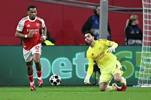 Bayer Leverkusen V Arsenal 2025-26 Prints: Bayer 04 Leverkusen v Arsenal FC - UEFA Champions League 2025/26 Round of 16 First Leg