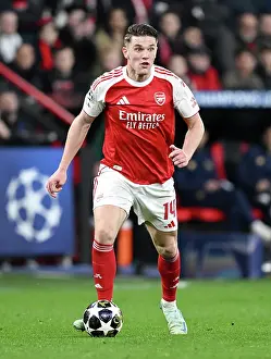 Bayer Leverkusen V Arsenal 2025-26 Prints: Bayer 04 Leverkusen v Arsenal FC - UEFA Champions League 2025/26 Round of 16 First Leg