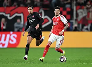 Bayer Leverkusen V Arsenal 2025-26 Prints: Bayer 04 Leverkusen v Arsenal FC - UEFA Champions League 2025/26 Round of 16 First Leg