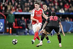 Bayer Leverkusen V Arsenal 2025-26 Prints: Bayer 04 Leverkusen v Arsenal FC - UEFA Champions League 2025/26 Round of 16 First Leg