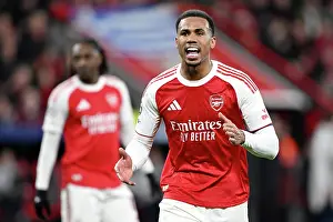 Bayer Leverkusen V Arsenal 2025-26 Prints: Bayer 04 Leverkusen v Arsenal FC - UEFA Champions League 2025/26 Round of 16 First Leg