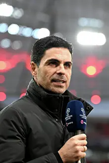 Bayer Leverkusen V Arsenal 2025-26 Prints: Bayer 04 Leverkusen v Arsenal FC - UEFA Champions League 2025/26 Round of 16 First Leg