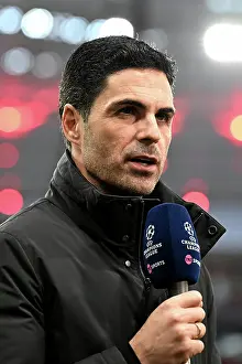 Bayer Leverkusen V Arsenal 2025-26 Prints: Bayer 04 Leverkusen v Arsenal FC - UEFA Champions League 2025/26 Round of 16 First Leg