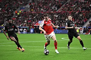 Bayer Leverkusen V Arsenal 2025-26 Prints: Bayer 04 Leverkusen v Arsenal FC - UEFA Champions League 2025/26 Round of 16 First Leg