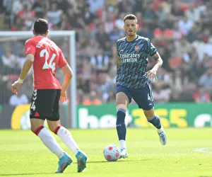 Southampton V Arsenal 2021-22 Prints: Ben White in Action: Southampton vs Arsenal (2021-22)
