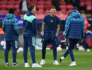 Ben White's Focused Training: Arsenal's Defender Gears Up for Crystal Palace Showdown