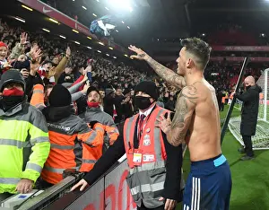 Ben White's Shirt Throw: Liverpool vs Arsenal in Carabao Cup Semi-Final First Leg