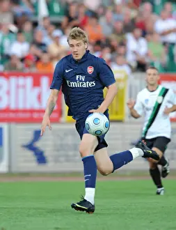 Bendtner's Brilliant Performance: Arsenal's 5-0 Pre-Season Rout of Szombathelyi, 2009