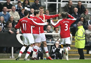 Bendtner's Strike: Van Persie, Sagna, Nasri - Arsenal's Triumphant Celebration vs. Newcastle (3/21/2009)