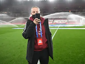Arsenal Women V Barcelona Women 2021-22 Prints: Beth Mead Gears Up: Arsenal WFC Takes on FC Barcelona in UEFA Women's Champions League at Emirates Stadium