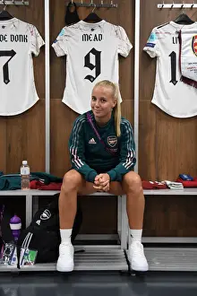 Beth Mead Prepares for Arsenal's Quarterfinal Showdown against Paris Saint-Germain in UEFA Women's Champions League