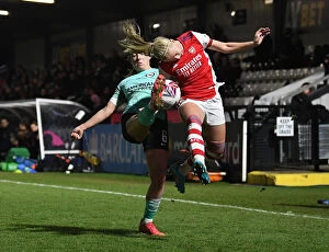 Images Dated 27th January 2022: Beth Mead vs Maya Le Tissier: A Tight Clash in Arsenal Women's FA WSL Match