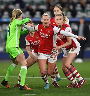 Images Dated 31st March 2022: Blackstenius vs. Williamson: Epic Showdown in Arsenal Women's Champions League Match against VfL