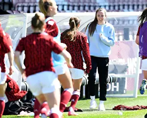 BOREHAMWOOD, ENGLAND - APRIL 25: Lisa Evans of Arsenal before the Barclays FA Womens Super League match between Arsenal