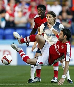 Bolton v Arsenal 2008-9 Collection: Britain Soccer