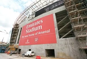 Images Dated 12th December 2005: Building work at the New Stadium. Emirates Stadium, Islington, London, 4 / 7 / 05