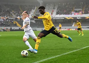 Bukayo Saka Faces Off Against Bruno Duarte: Vitoria Guimaraes vs. Arsenal, UEFA Europa League, 2019