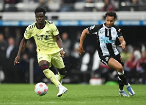 Bukayo Saka vs Jacob Murphy: Intense Battle at St. James Park - Arsenal vs Newcastle United, Premier League 2021-22