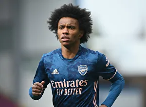 Burnley vs Arsenal: Willian in Action at Empty Turf Moor, Premier League 2021
