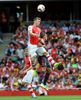 Calum Chambers (Arsenal) Lima (Benfica). Arsenal 5:1 Benfica. The Emirates Cup, Day 1 Calum Chambers (Arsenal) Lima (Benfica). Arsenal 5:1 Benfica. The Emirates Cup, Day 1