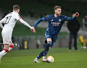 Calum Chambers Breaks Past Dundalk's Daniel Kelly in Arsenal's UEFA Europa League Clash
