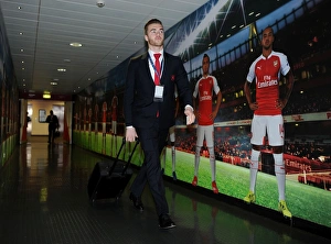 Arsenal V Barcelona 2015/16 Prints: Calum Chambers Pre-Match Focus: Arsenal FC vs