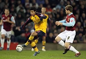 Images Dated 2nd December 2008: Carlos Vela (Arsenal) Joey Gudjonsson (Burnley)