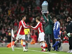 Images Dated 25th November 2008: Carlos Vela (Arsenal) is replaced by substitute Jack Wilshere